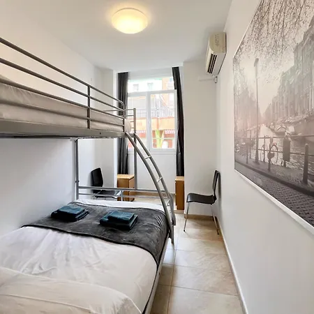 Torre De Gracia Apartment *